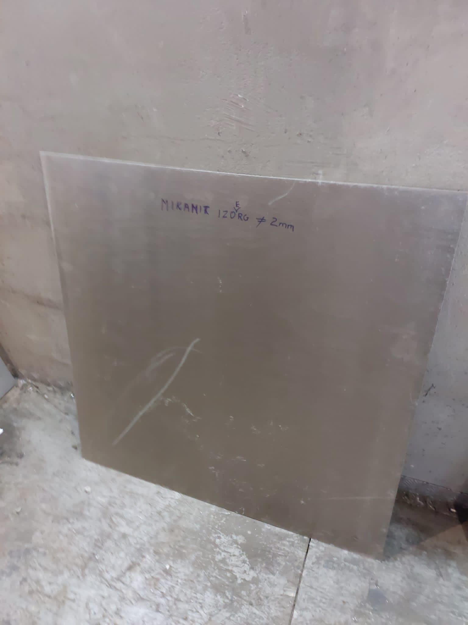 Mikanit 950x950mm I grubości 2mm