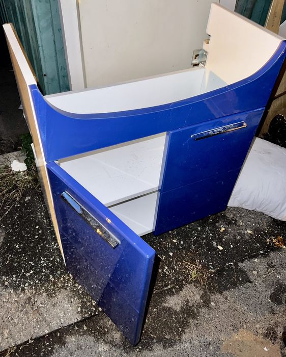 Умивальник з тумбою.Раковина з тумбочкою