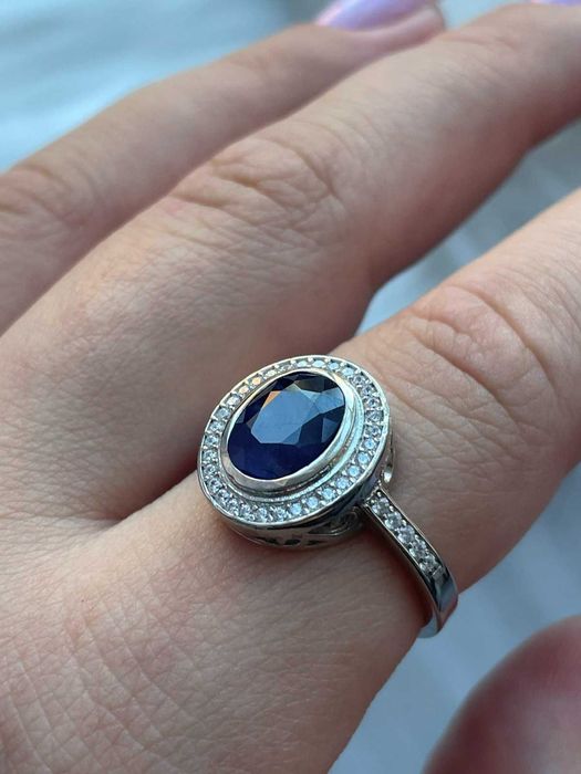 Кольцо с синим сапфиром 6х8 мм, серебро 925 пробы, размеры 18.19
