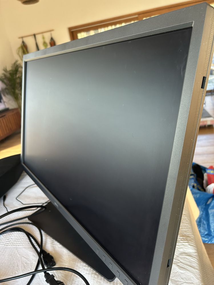MonitorLCD BENQ Model SW321C