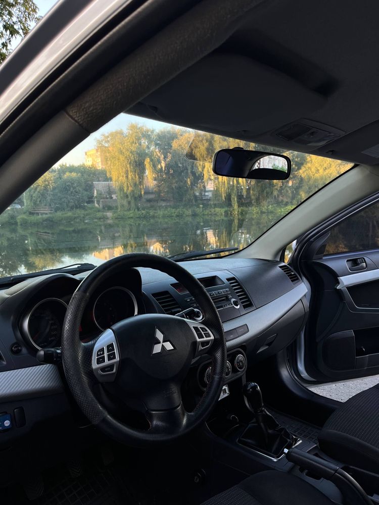 Mitsubishi lancer X