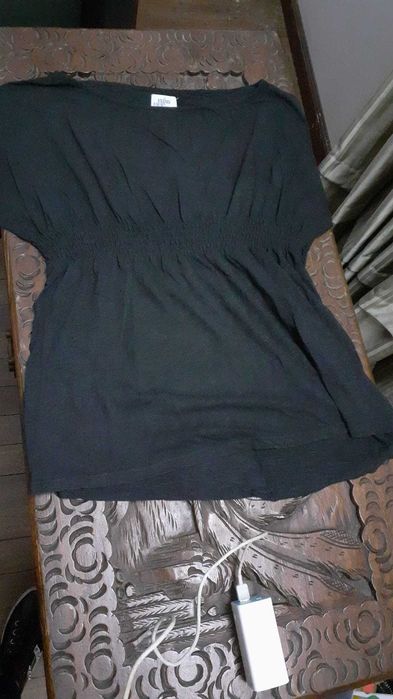 Dois tops de senhora