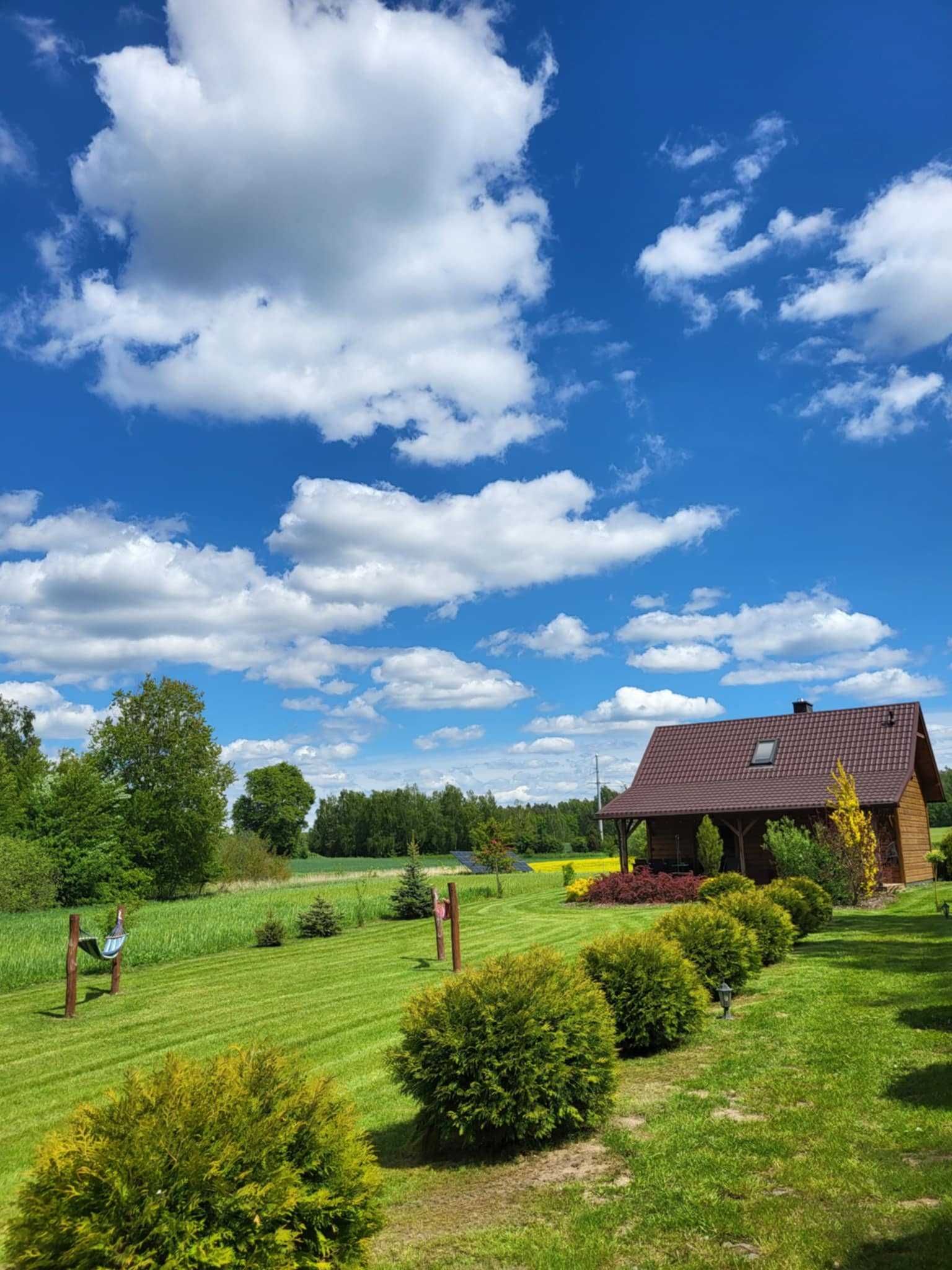 Dom całoroczny nad jeziorem,spokojna okolica,łowisko,,sauna