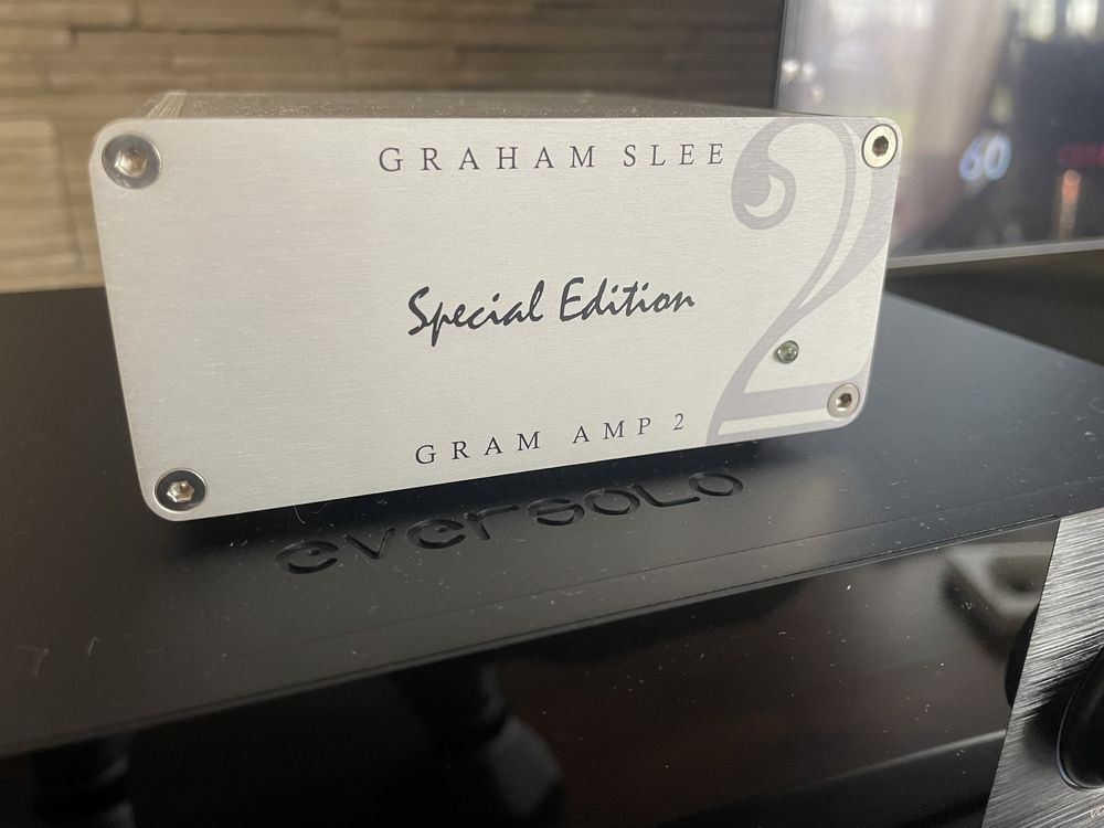 Przedwzmacniacz gramofonowy Graham Slee Special