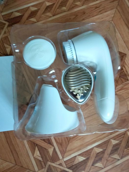 Продам систему SKINPRO  3 в 1 для УХОДА за лицом