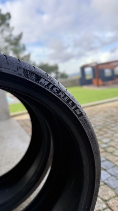 Pneus Michelin Pilot Sport 4
