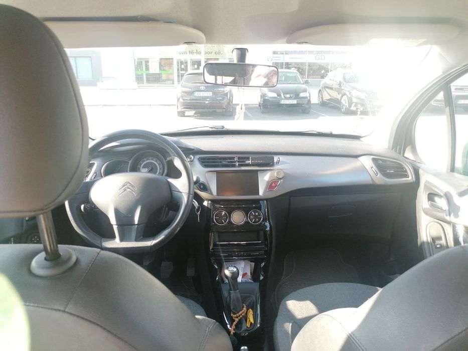 Citroen c3 1.2 collection com 100km