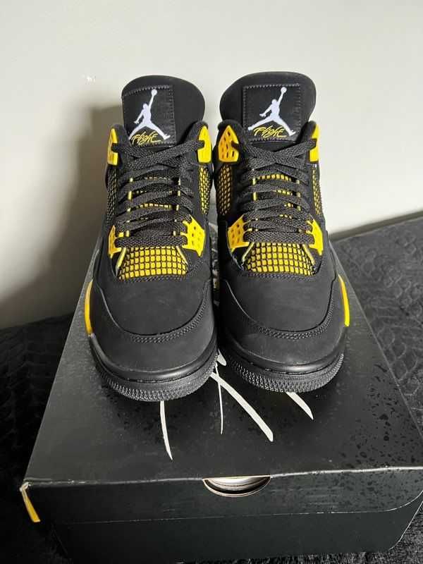 Nike_Air_Jordan_4 |Thunder|Retro| rozmiar 38