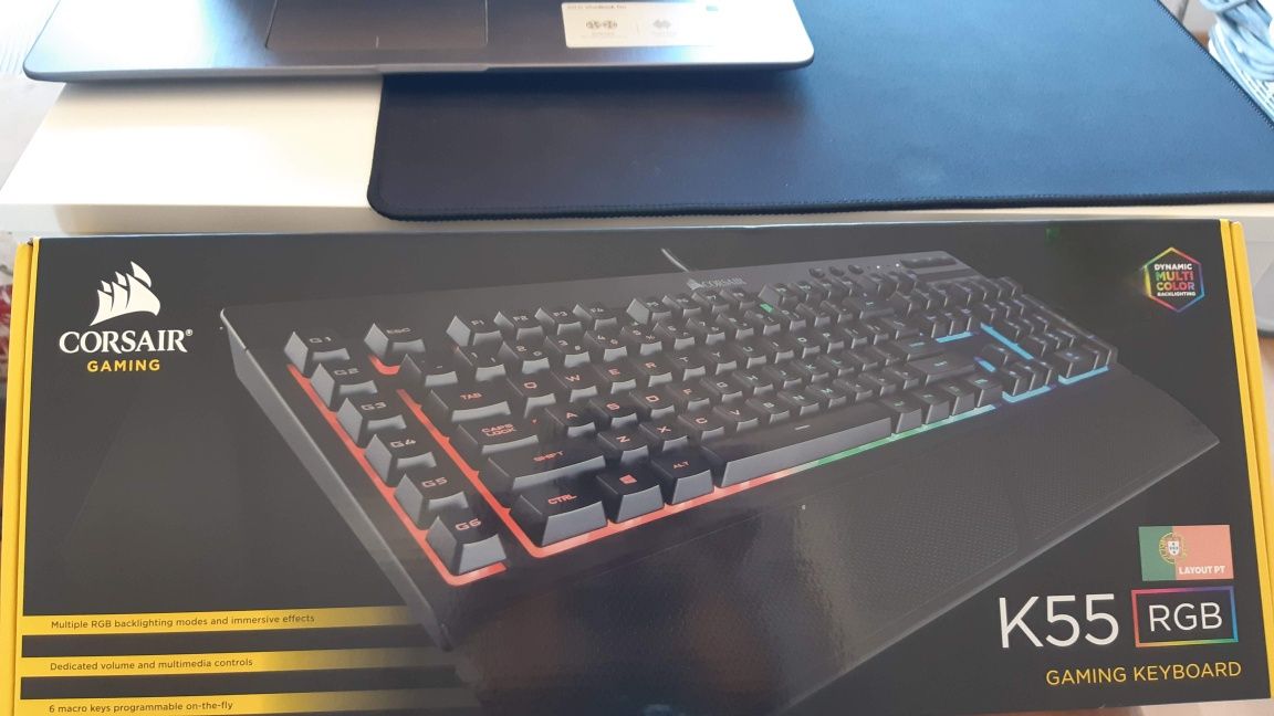 Teclado Corsair K55 RGB Layout PT