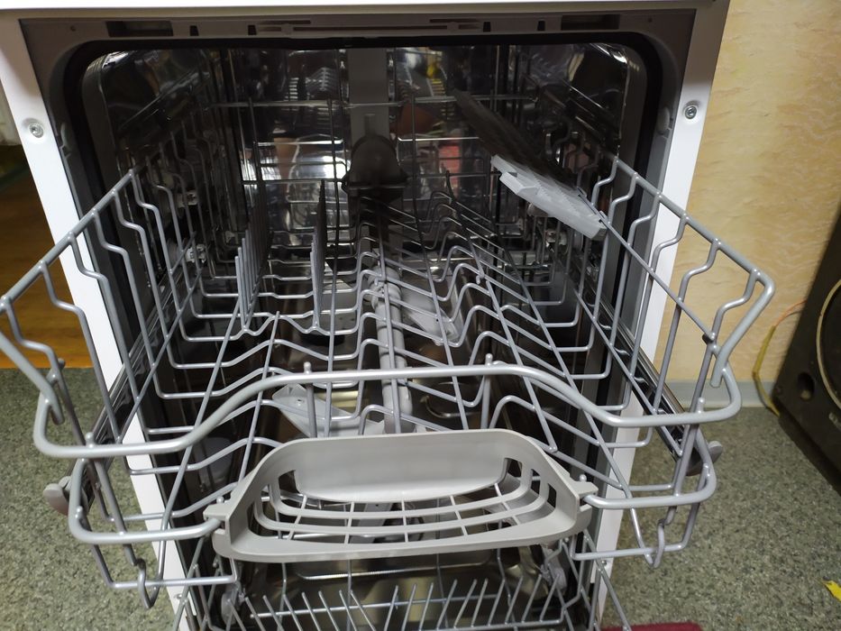 Посудомоечная машина Bosch serie 2 SRS2IKW04K