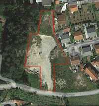 Terreno para construção com 5.300 m2 em Estorãos