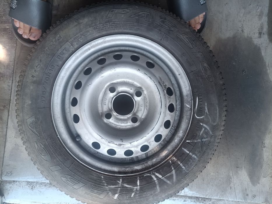 Продам железный диск r13 с резиной.