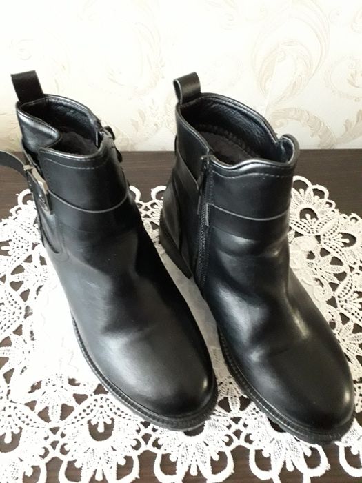 Жіночі зимові шкіряні черевики 39р.