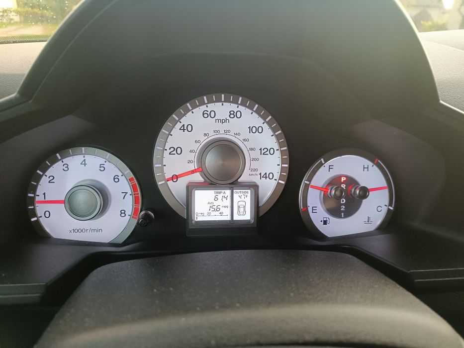 2011 HONDA PILOT 4X4 8 osób lpg