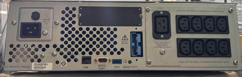 Безперебійник ДБЖ APC smart UPS sua3000rmxli3u