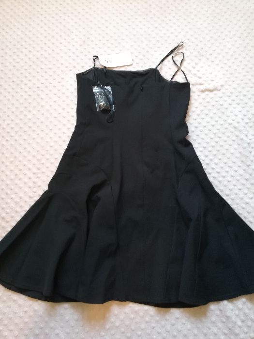 SWING sukienka koktajlowa r. L(40) **Nowa** czarna