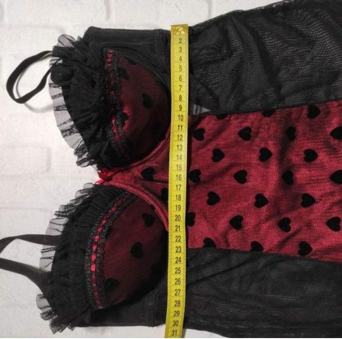 Нарядный секси пеньюар с трусиками и кружевом черный с красным