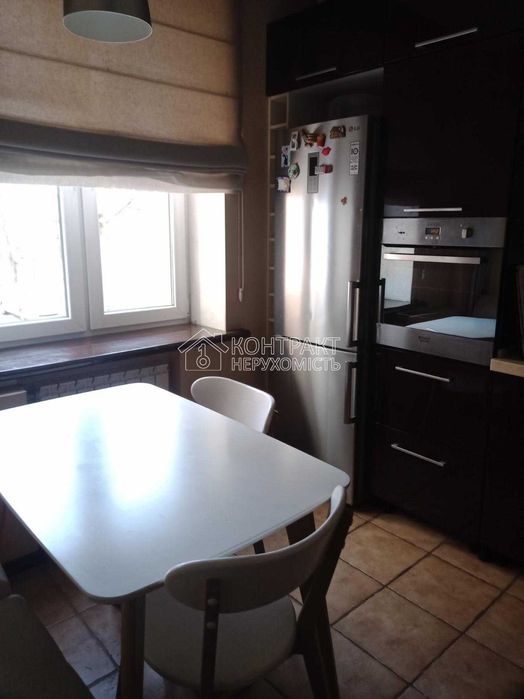 Продається велика 4К квартира у СТАЛІНЦІ парк Артема