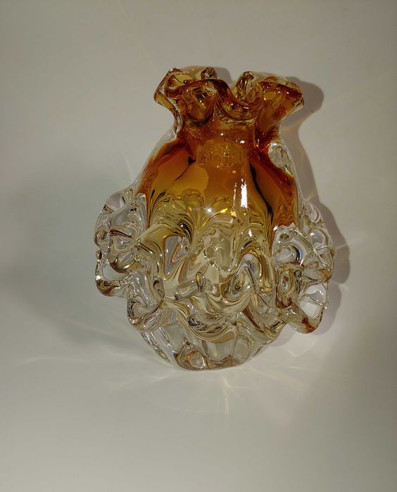 Ваза Гутное стекло Чехословакия Bohemia высота 12,5 см