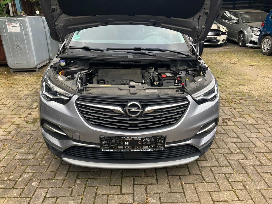 Uszkodzony Opel Grandland