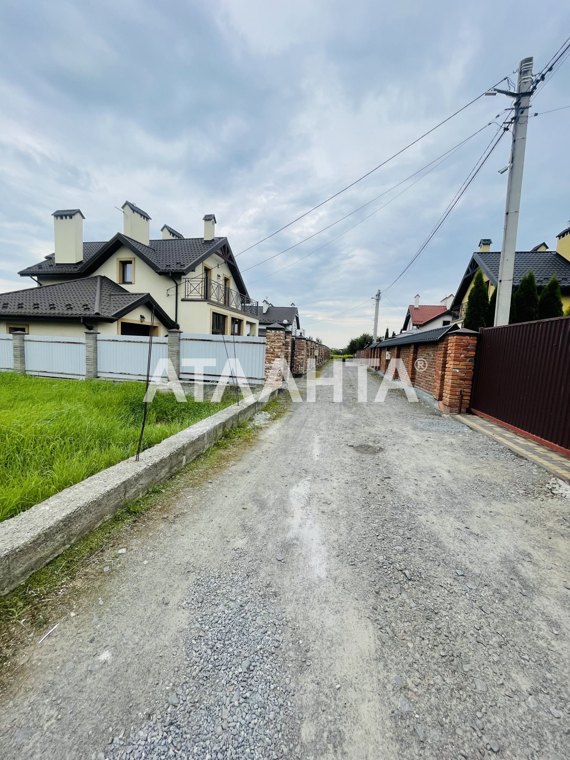 Продаж окремого  будинку поруч з  кільцем Городоцька Львів!