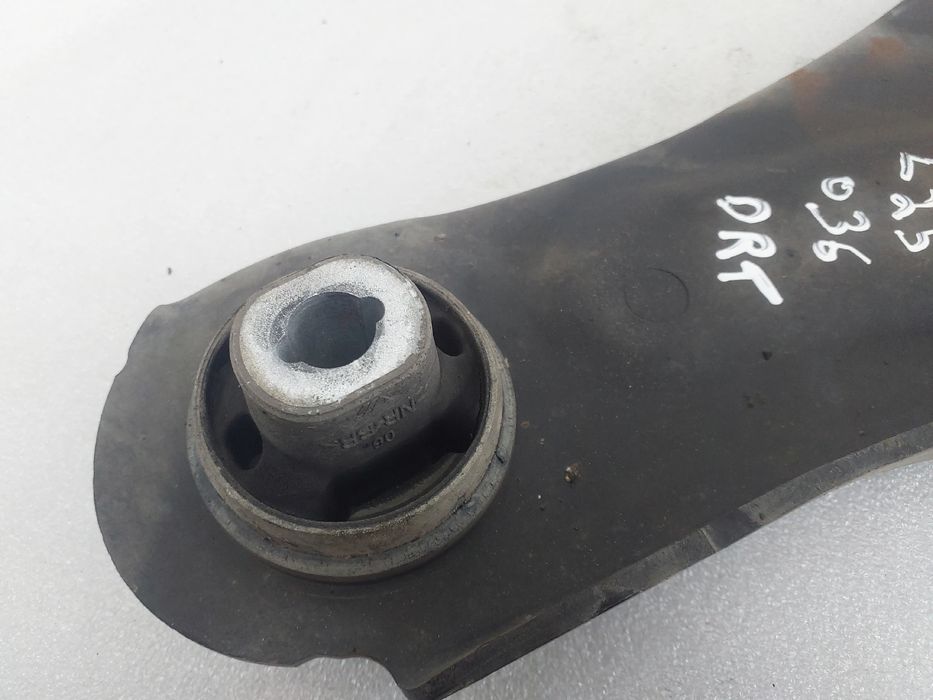 Braço de suspensão frente direito RENAULT Megane IV (B9A/M_)