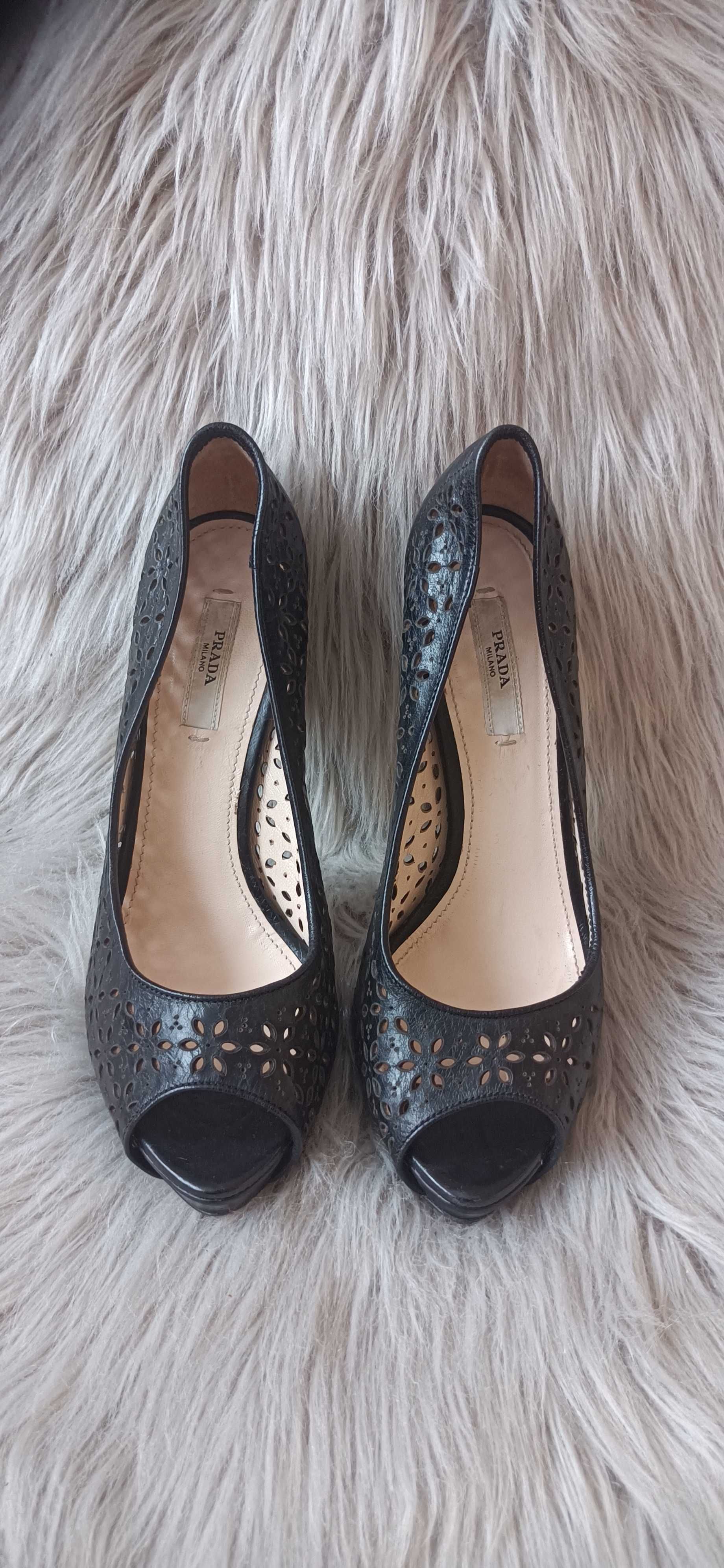 Prada czarne czółenka open toe r.38