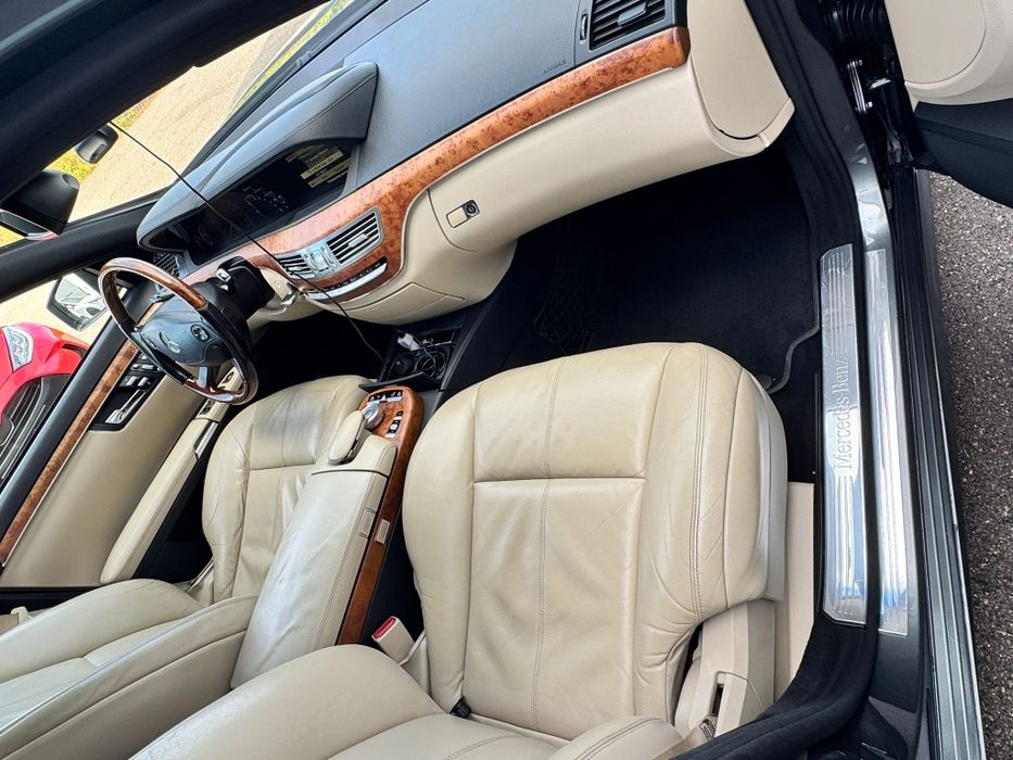 Продам Mercedes-Benz W221 S550