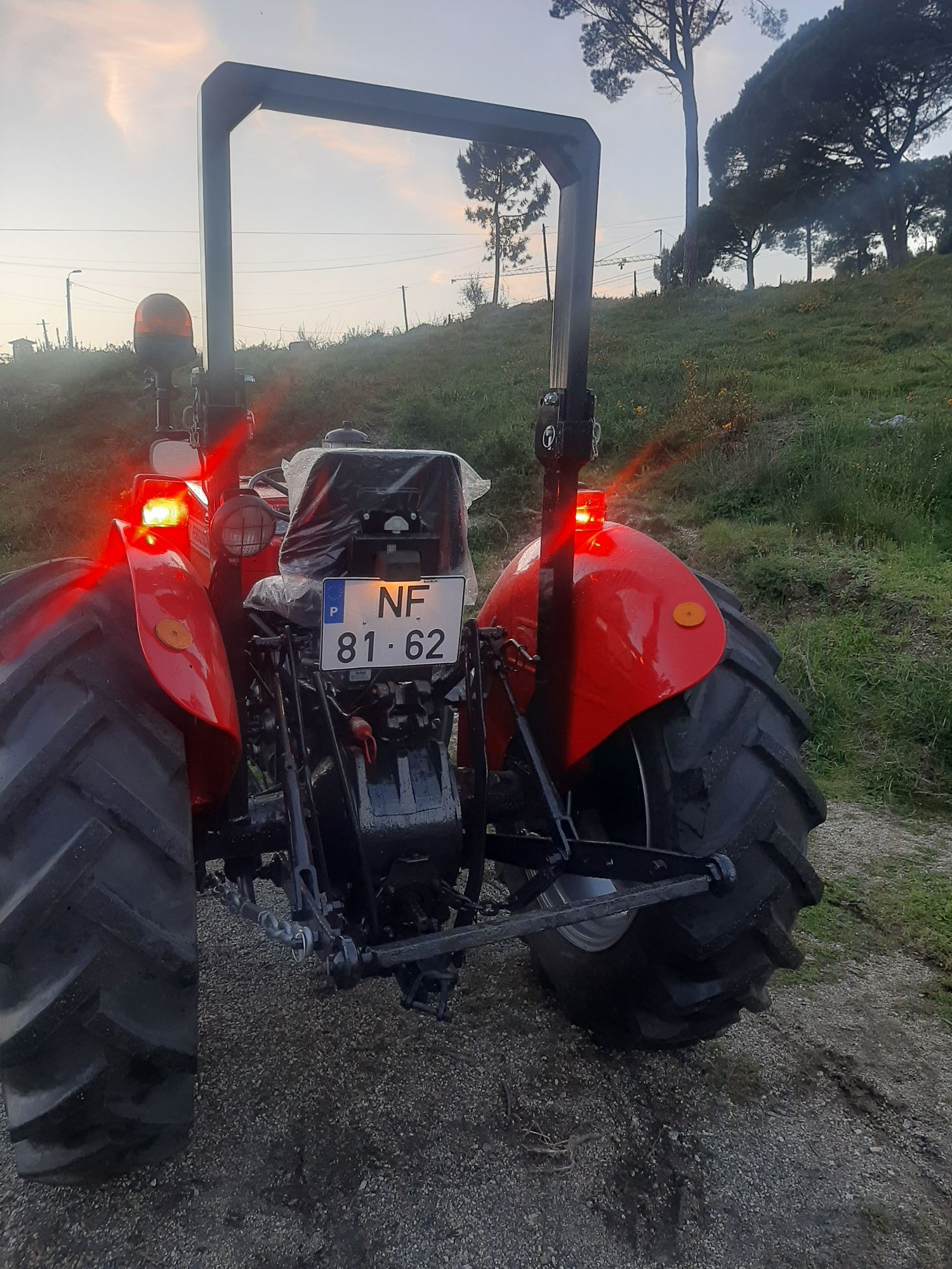 Trator massey fergunson 240