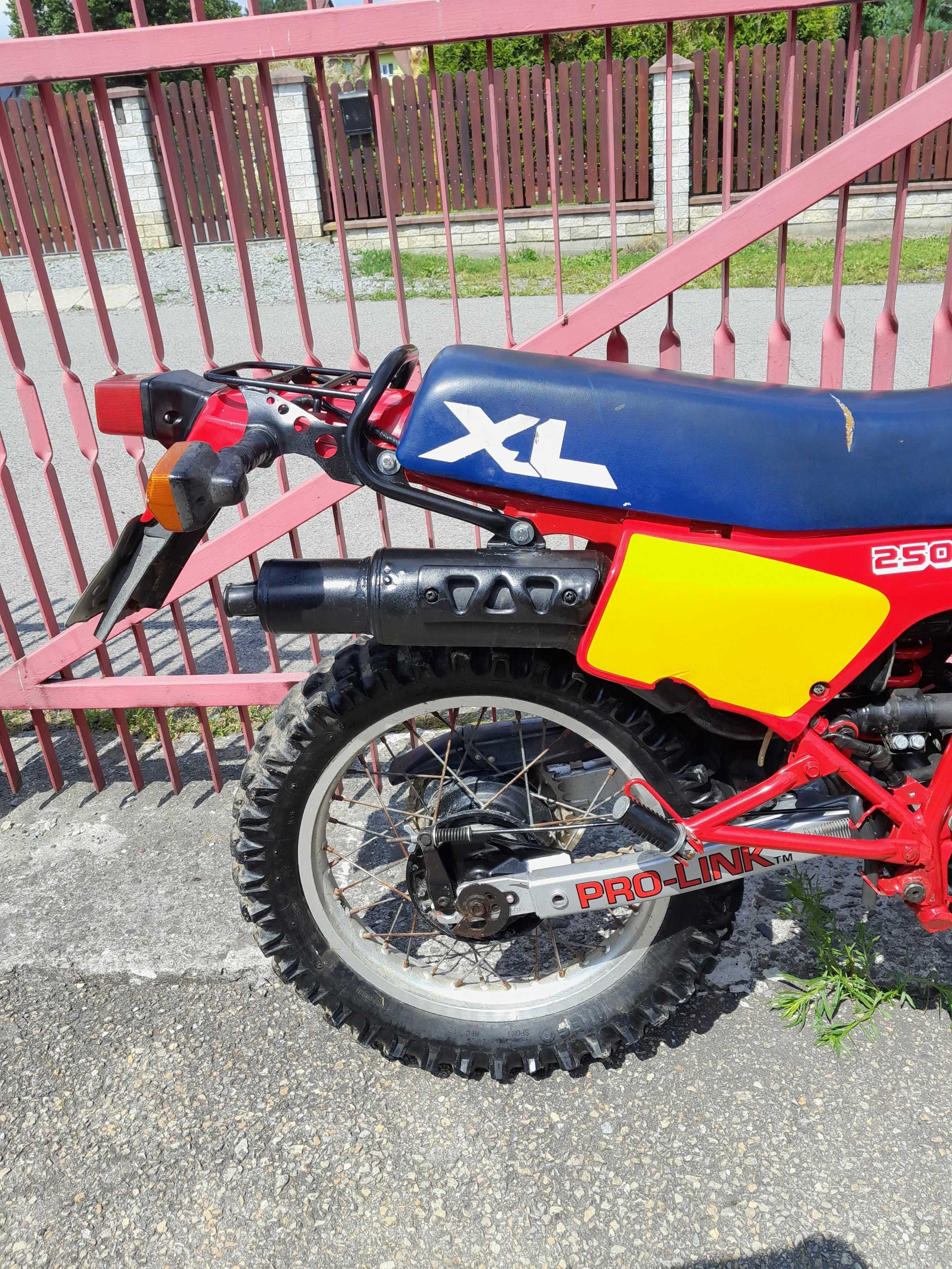 Honda XL 250 R MD 11 Motocykl