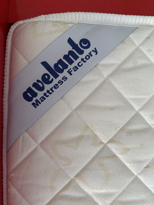 Кровать машинка с матрасом и ковриком