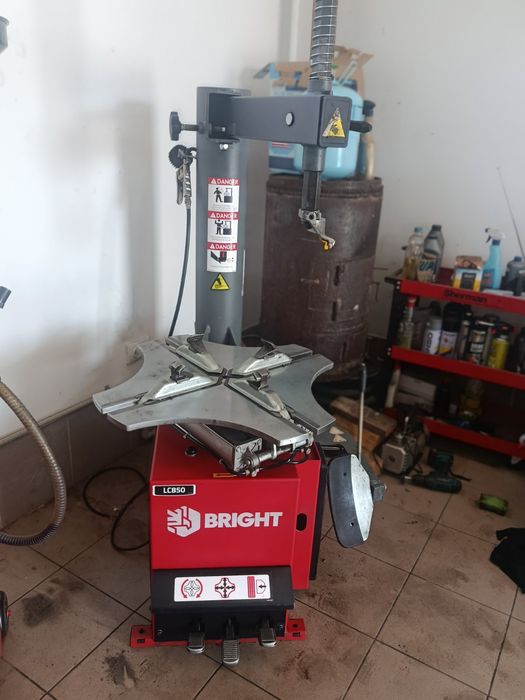 Шиномонтажний станок BRIGHT LC850 п/автомат,380В.