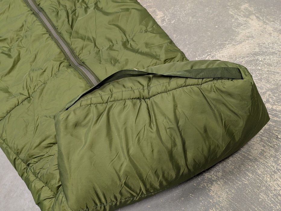 Зимовий спальний мішок Арктік армії Британії