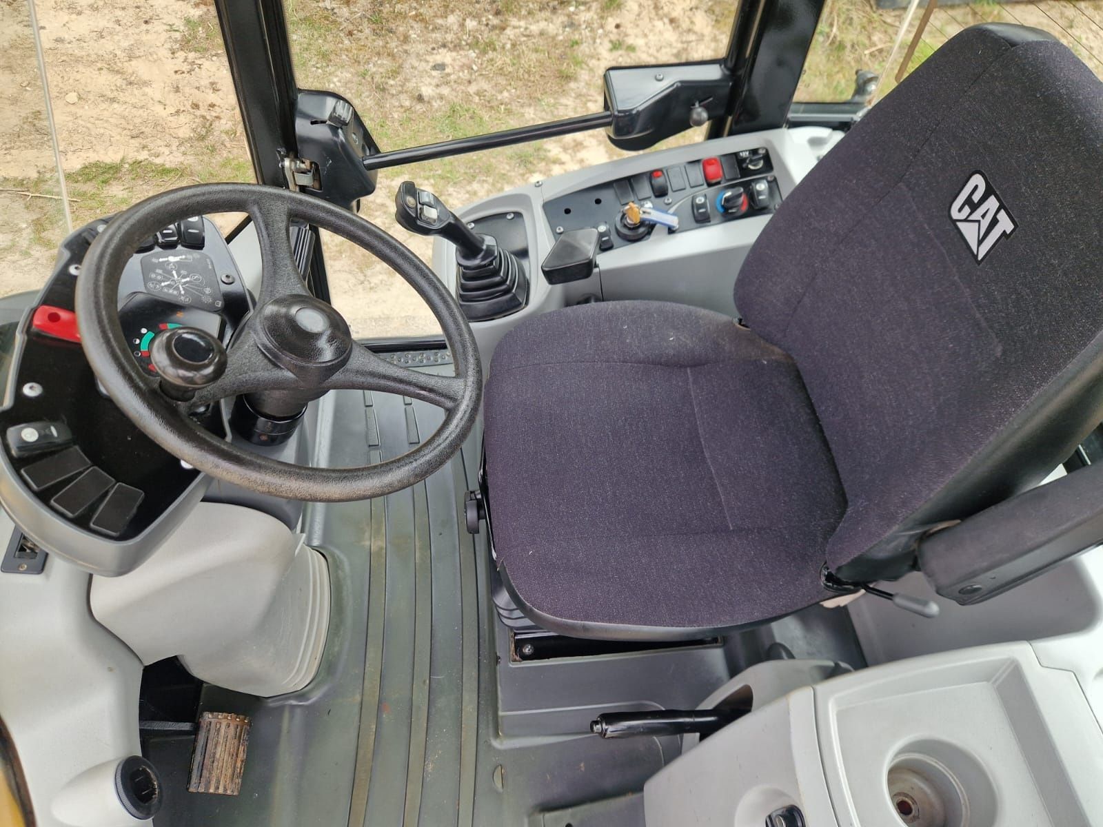 Ładowarka Caterpillar 906 H2 rok 2015