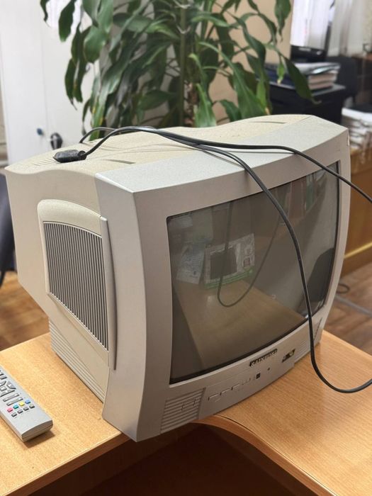 Продам телевізор rainford