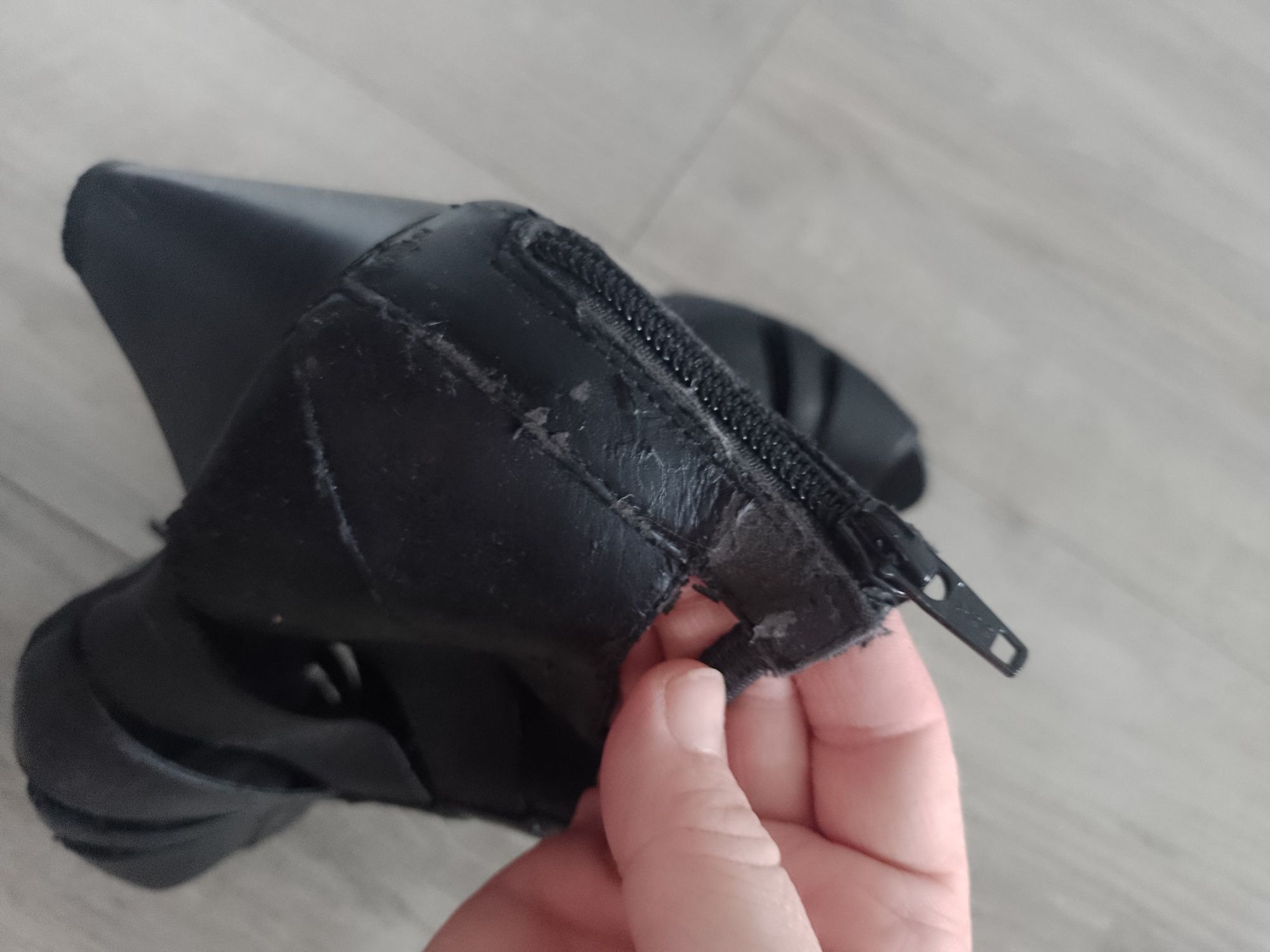 Buty damskie na obcasie roz 37
