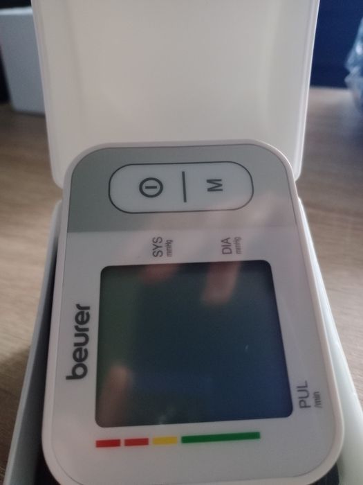 Ciśnieniomierz Beurer powystawowy nowy