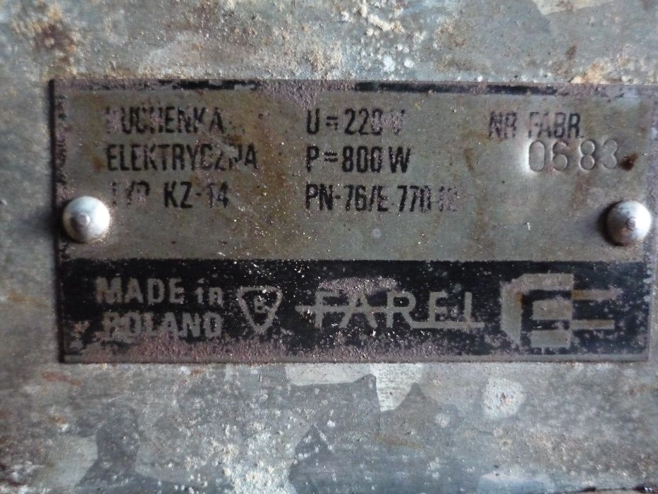 Kuchenka elektryczna z czasów PRL 83r