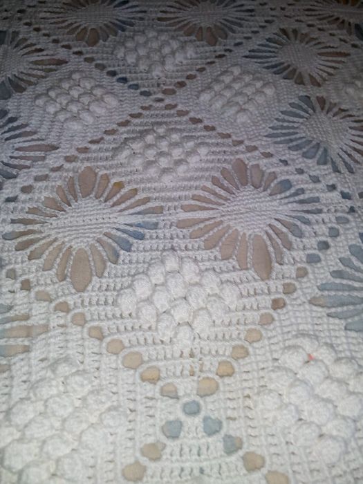 Colcha de renda feita á mão