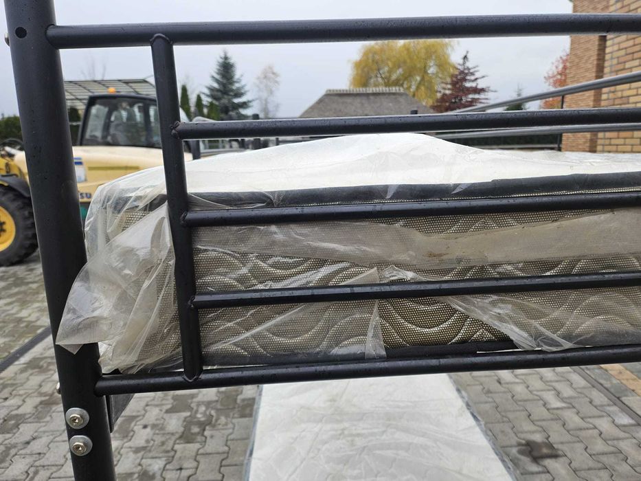 Łóżko piętrowe metalowe + 2x materac