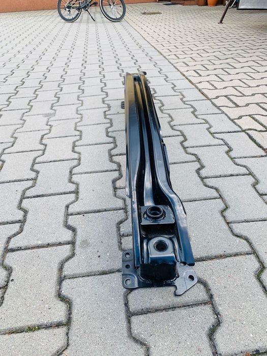 Belka tylnego zderzaka Touran 9/15