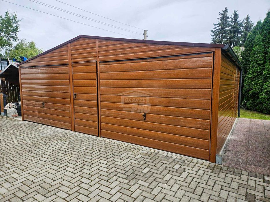Garaż blaszany 7x6 Brama - drzwi złoty dąb  Dach rynny GP598