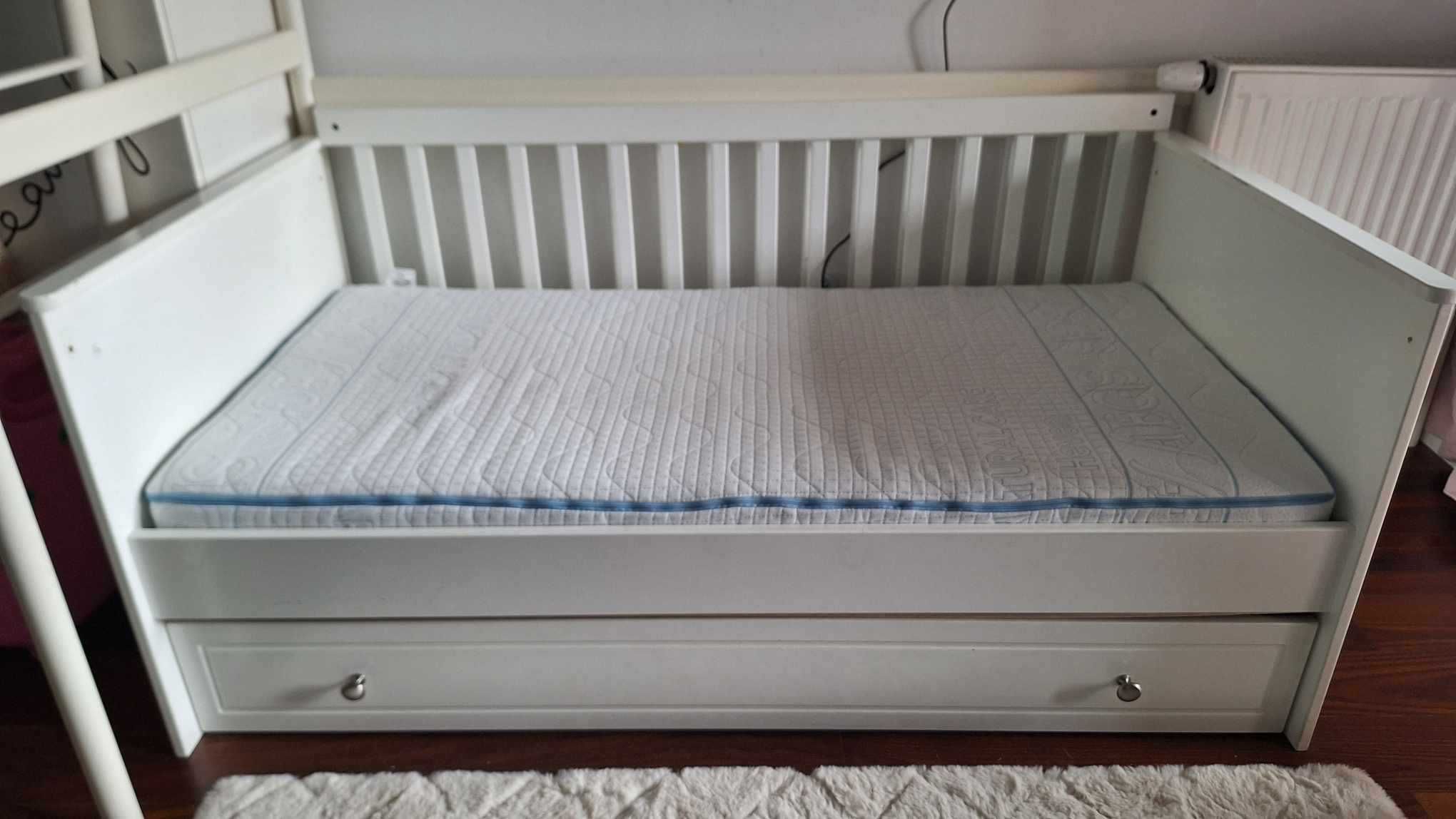 Łóżeczko Bellamy Marylou 140x70 z materacem. Promocyjna cena -25%