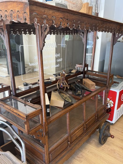 Carrinho de venda ambulante antigo