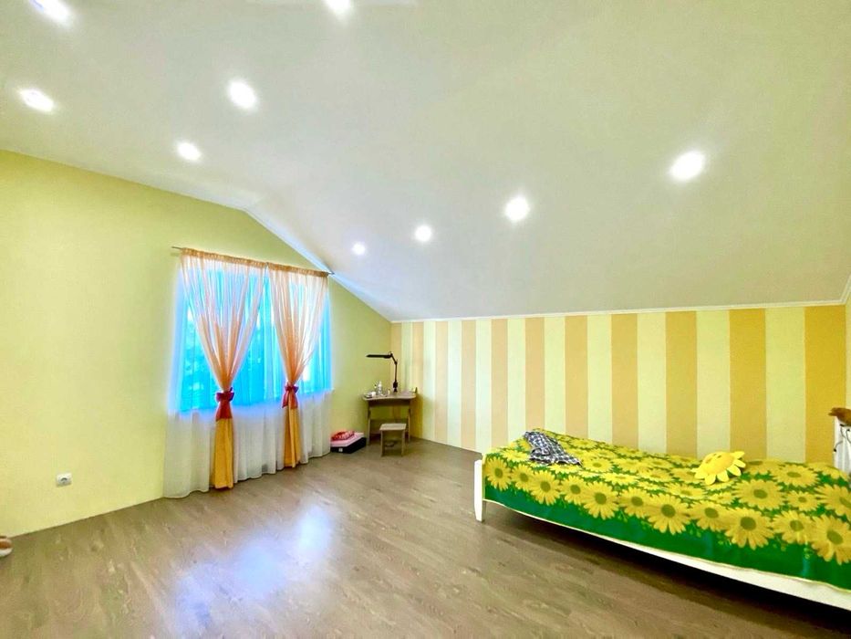 Продаю гариний будинок в Ракетній Рощі. ц1