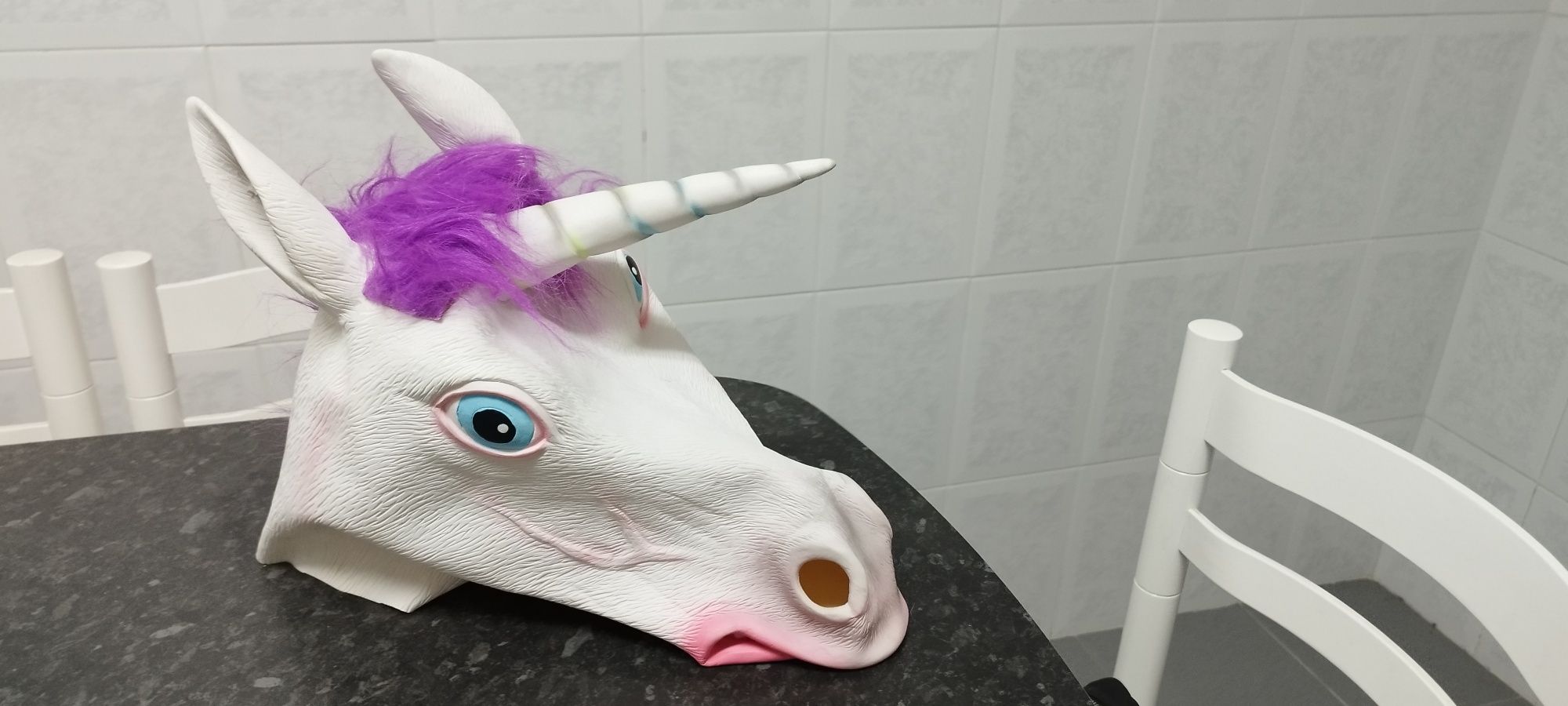 Mascara de unicórnio