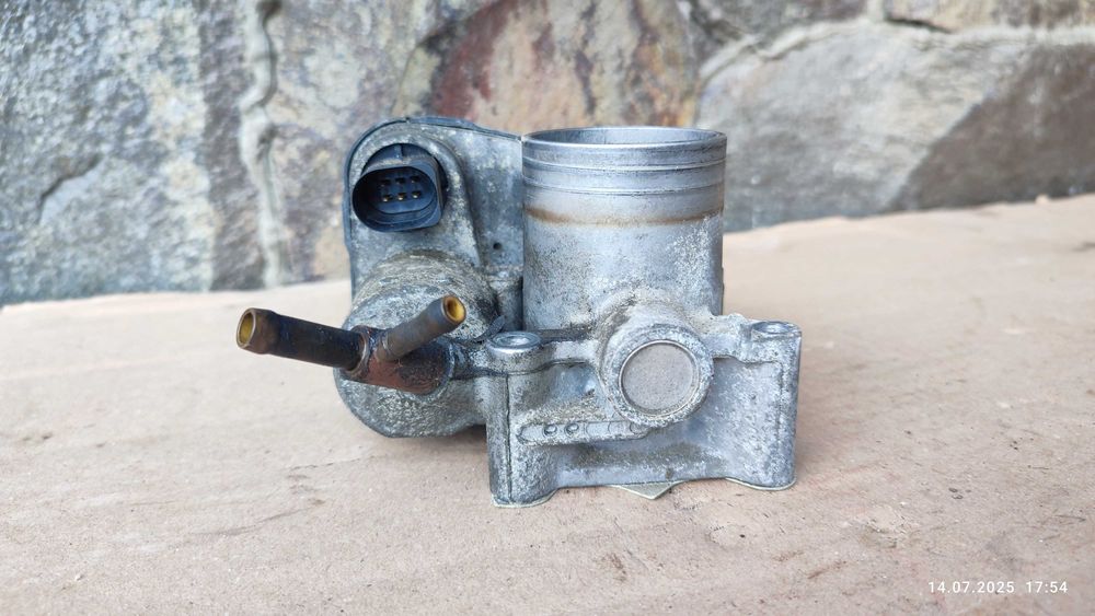 Дросельна заслонка Skoda Fabia I 1.4 MPI 047133062 5WS02090