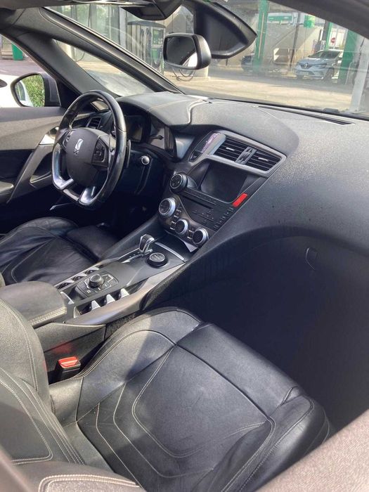 Citroën DS5 2.0 HDi Gás Óleo Hybrido Automático