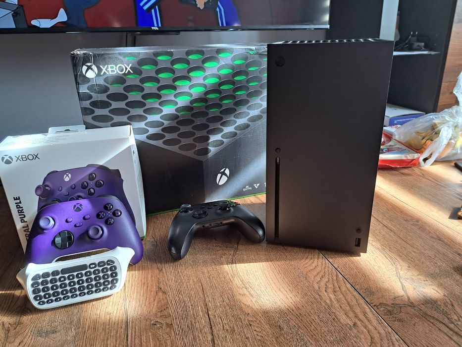 Xbox series X 1 Tb z dodatkami