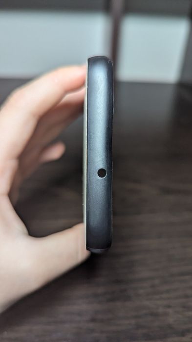 Чехол на телефон